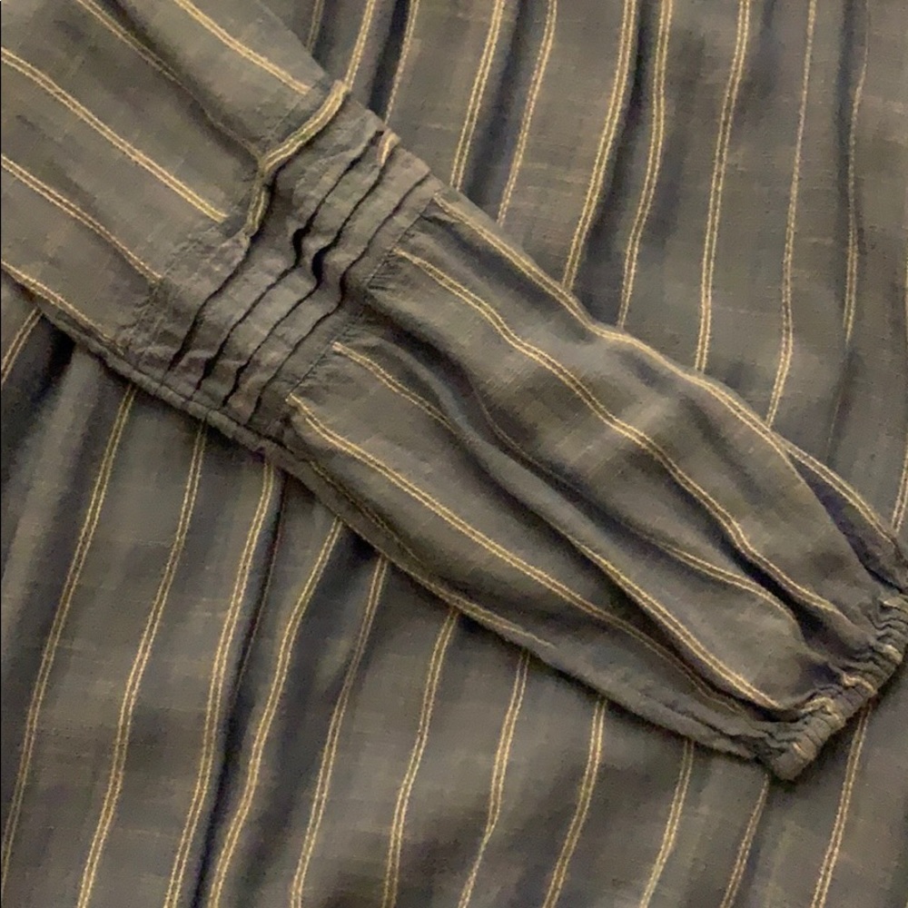 Dressy top - Picture 2 of 4